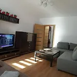 Lägenhet Juki, Mieszkanie Obok Katowice Wynajem Na Doby, Krotkoterminowy, 2 Balkon, 50m2,- Po Kapitalnym Remoncie 2-ga Sypialnia Jest Czescia Salonu Blisko Centrum Leczenia Oparzen 2,5 Km