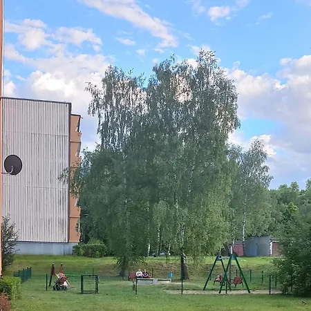 Juki, Mieszkanie Obok Katowice Wynajem Na Doby, Krotkoterminowy, 2 Balkon, 50m2,- Po Kapitalnym Remoncie 2-ga Sypialnia Jest Czescia Salonu Blisko Centrum Leczenia Oparzen 2,5 Km Appartement