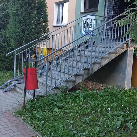 Juki, Mieszkanie Obok Katowice Wynajem Na Doby, Krotkoterminowy, 2 Balkon, 50m2,- Po Kapitalnym Remoncie 2-ga Sypialnia Jest Czescia Salonu Blisko Centrum Leczenia Oparzen 2,5 Km Apartment *