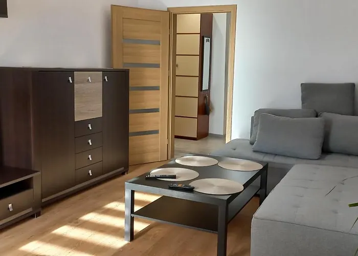 Appartement Juki, Mieszkanie Obok Katowice Wynajem Na Doby, Krotkoterminowy, 2 Balkon, 50m2,- Po Kapitalnym Remoncie 2-ga Sypialnia Jest Czescia Salonu Blisko Centrum Leczenia Oparzen 2,5 Km Siemianowice Śląskie
